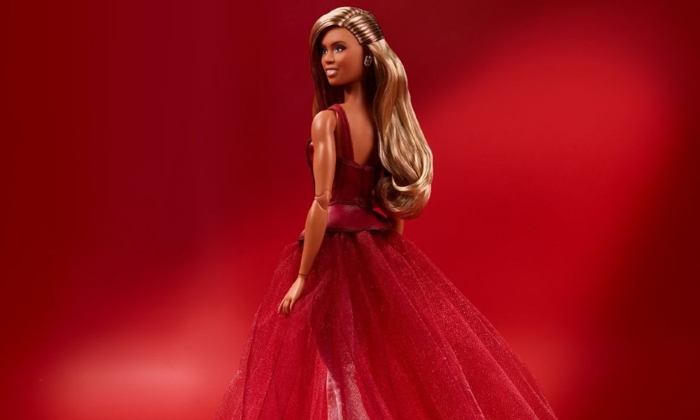 Barbie homenageia Laverne Cox com 1ª boneca trans de sua coleção
