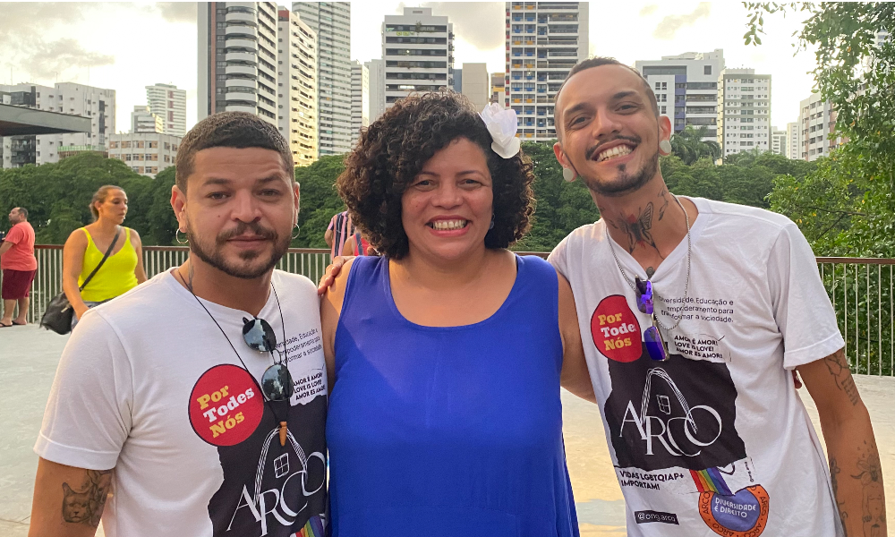 ONG ARCO entrega à deputada Dani Portela projeto de lei para combater violência contra pessoas LGBTQIAP+ em Pernambuco